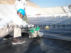 hdpe土工膜使用中切勿忽視的要點(diǎn)問(wèn)題