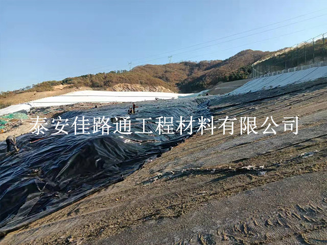 垃圾填埋場防滲膜施工細節(jié)須掌握了解 垃圾填埋場防滲膜施工細節(jié)須掌握了解