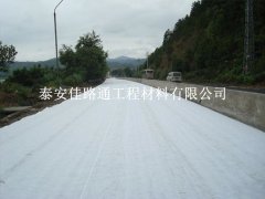 復(fù)合土工膜對(duì)施工環(huán)境有什么要求呢？