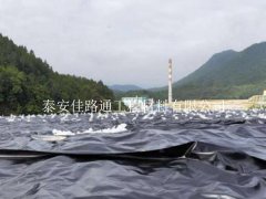 垃圾填埋場(chǎng)防滲土工膜鋪設(shè)時(shí)有哪些注意事項(xiàng)