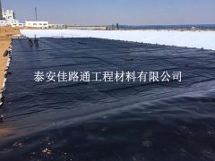 污水處理防滲膜鋪設：需規(guī)避的關鍵問題與策略
