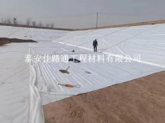 防滲土工膜鋪設(shè)注意事項(xiàng)：確保高效與持久的防