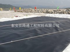 污水處理防滲膜裁剪技巧：精準高效，助力環(huán)保
