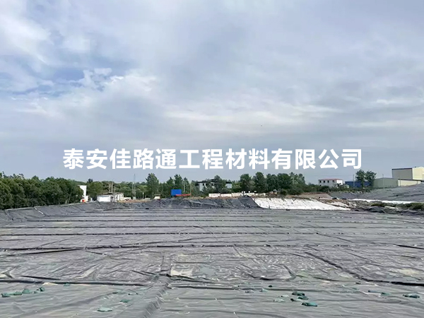 蓄水池防滲膜的固定方法:簡(jiǎn)潔而高效的施工技巧 蓄水池防滲膜的固定方法:簡(jiǎn)潔而高效的施工技巧