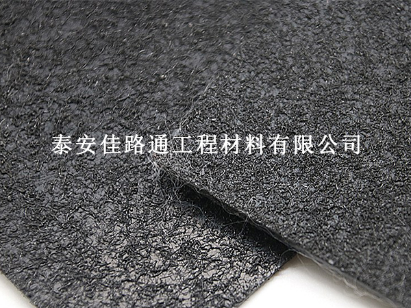 糙面防滲土工膜焊接難點(diǎn)與技巧：精準(zhǔn)操作，確保無漏