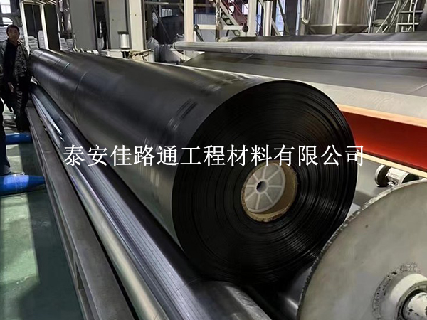 污水處理防滲膜運(yùn)輸技巧：安全高效，輕松啟程